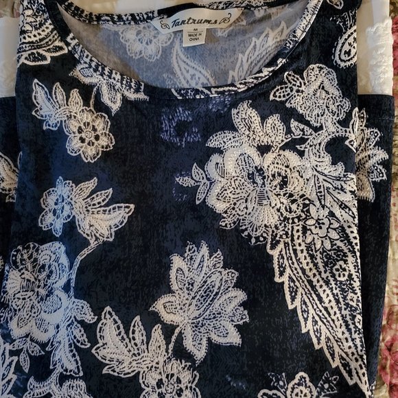 PRINT TOP W/LACE & CHIFFON HEM NWOT - Picture 1 of 5